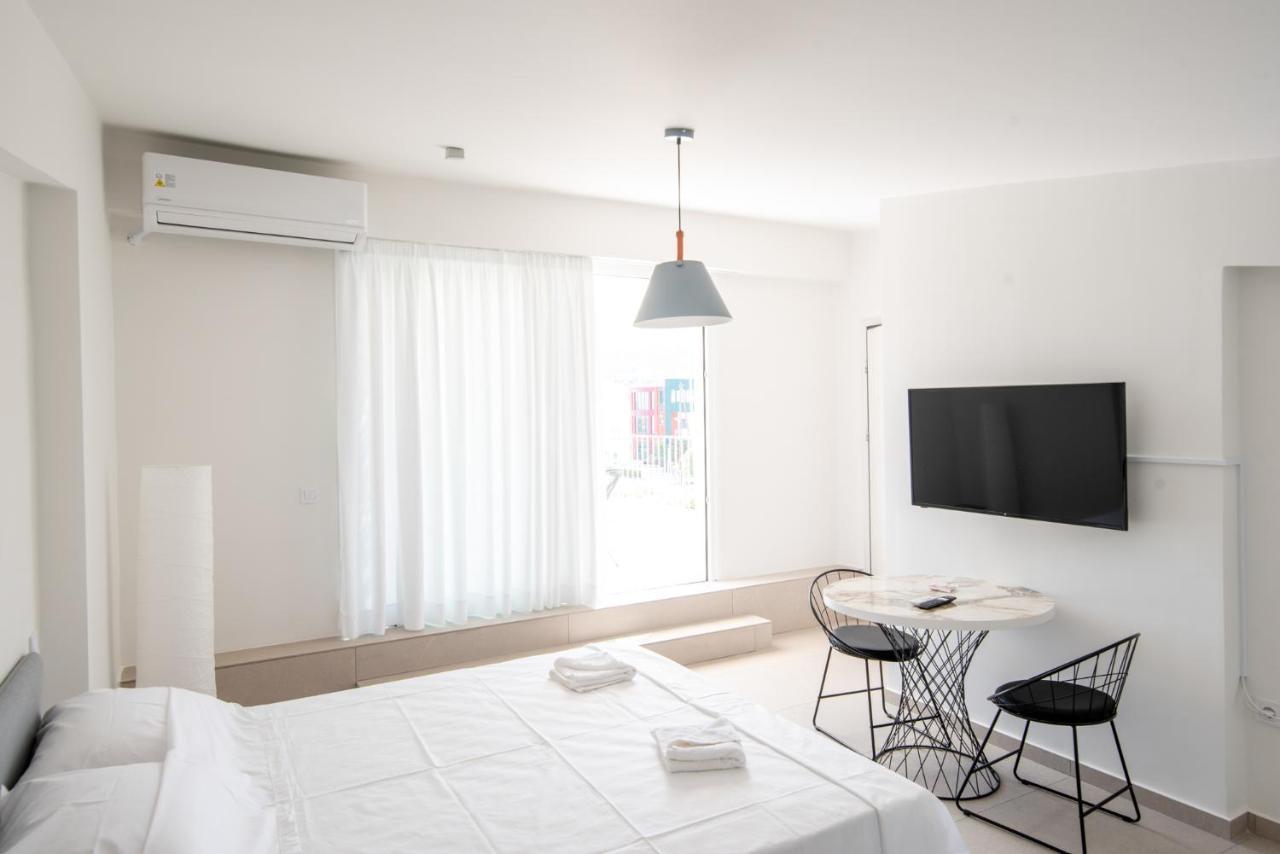Ennea Suites-Null Suite Flámbouras المظهر الخارجي الصورة